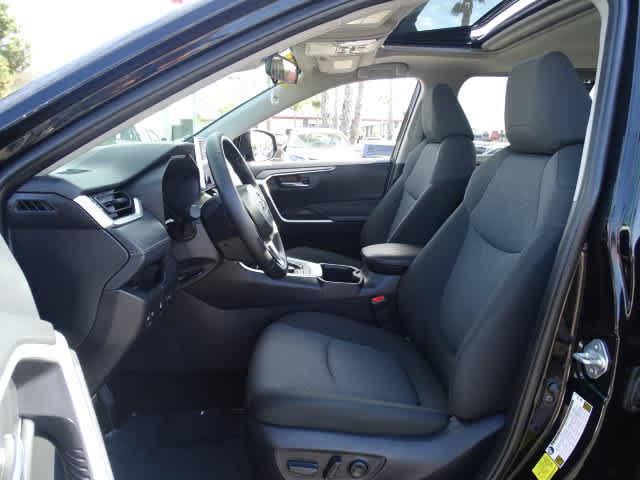 Certified 2025 Toyota RAV4 XLE w/ Convenience Package AWD/4WD image 18