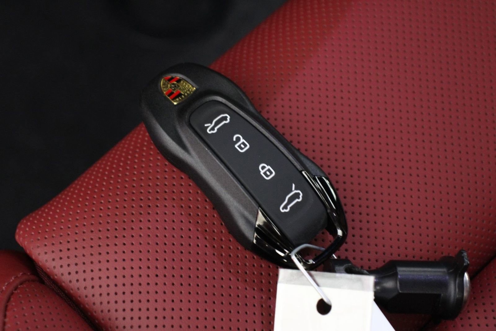 New 2026 Porsche Macan 4S Electric image 23