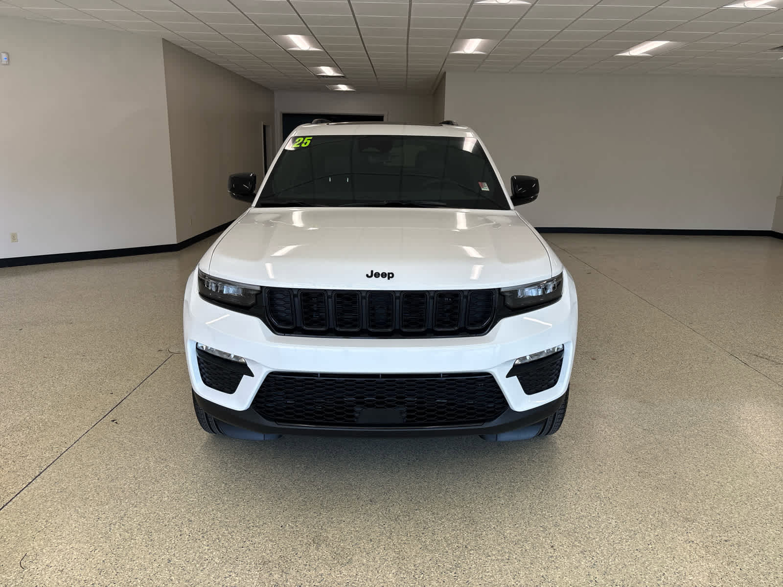 New 2025 Jeep Grand Cherokee Limited w/ Black Appearance Package image 2