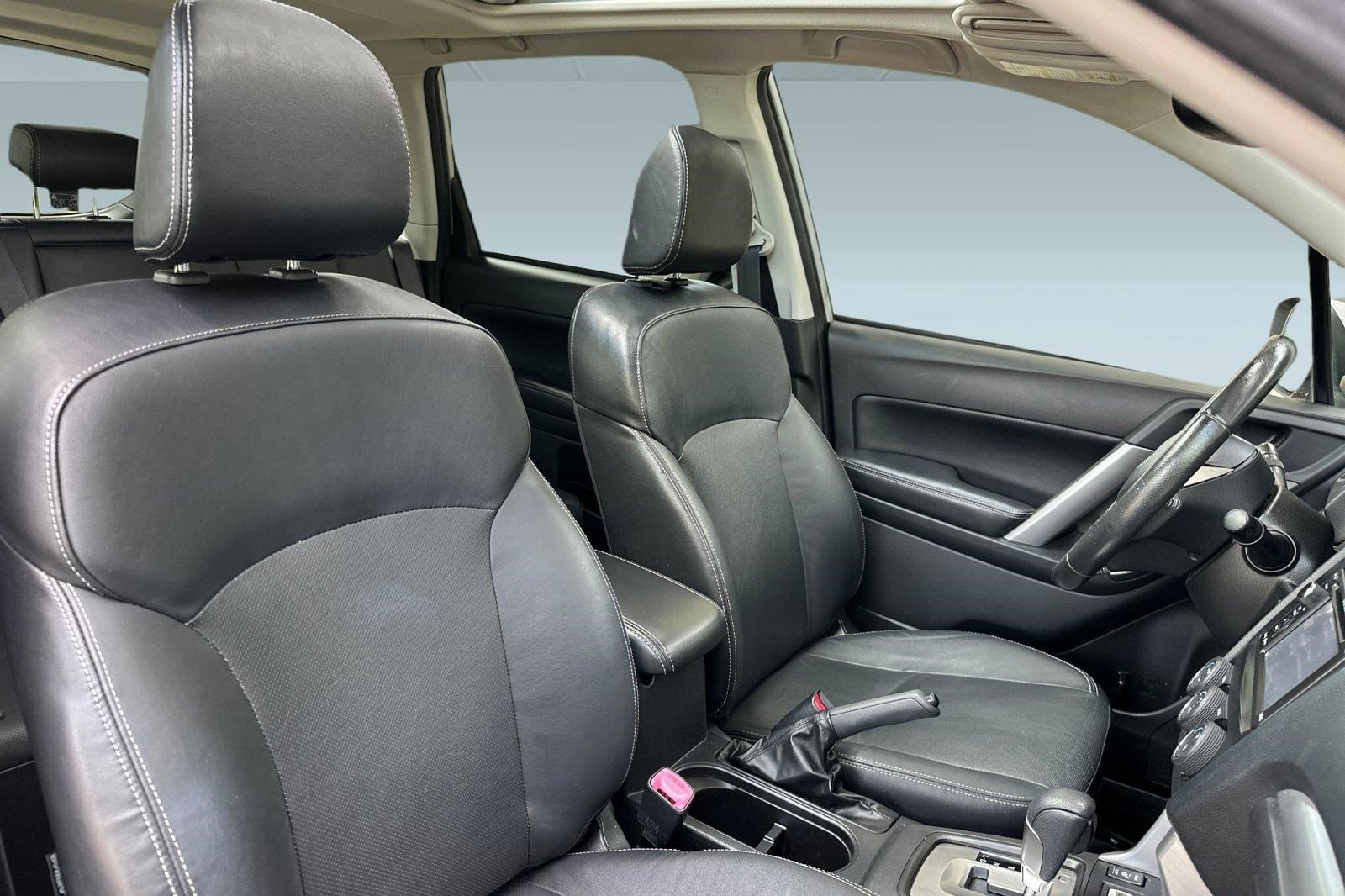 Used 2014 Subaru Forester 2.5i Touring AWD/4WD image 31