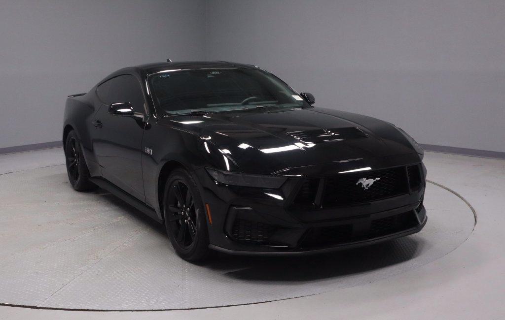 Certified 2025 Ford Mustang GT RWD image 1