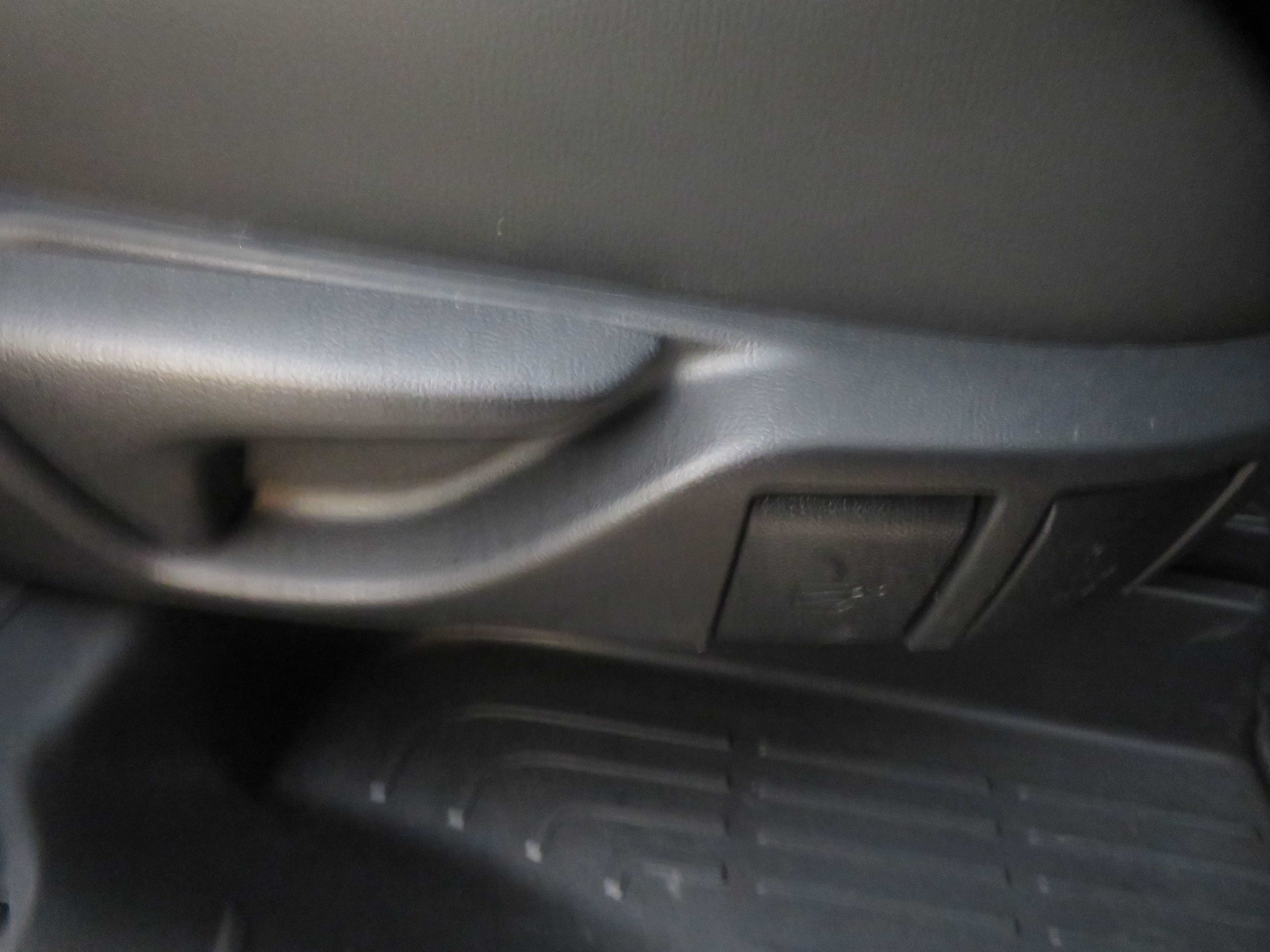 Used 2020 Toyota Highlander XLE FWD image 26
