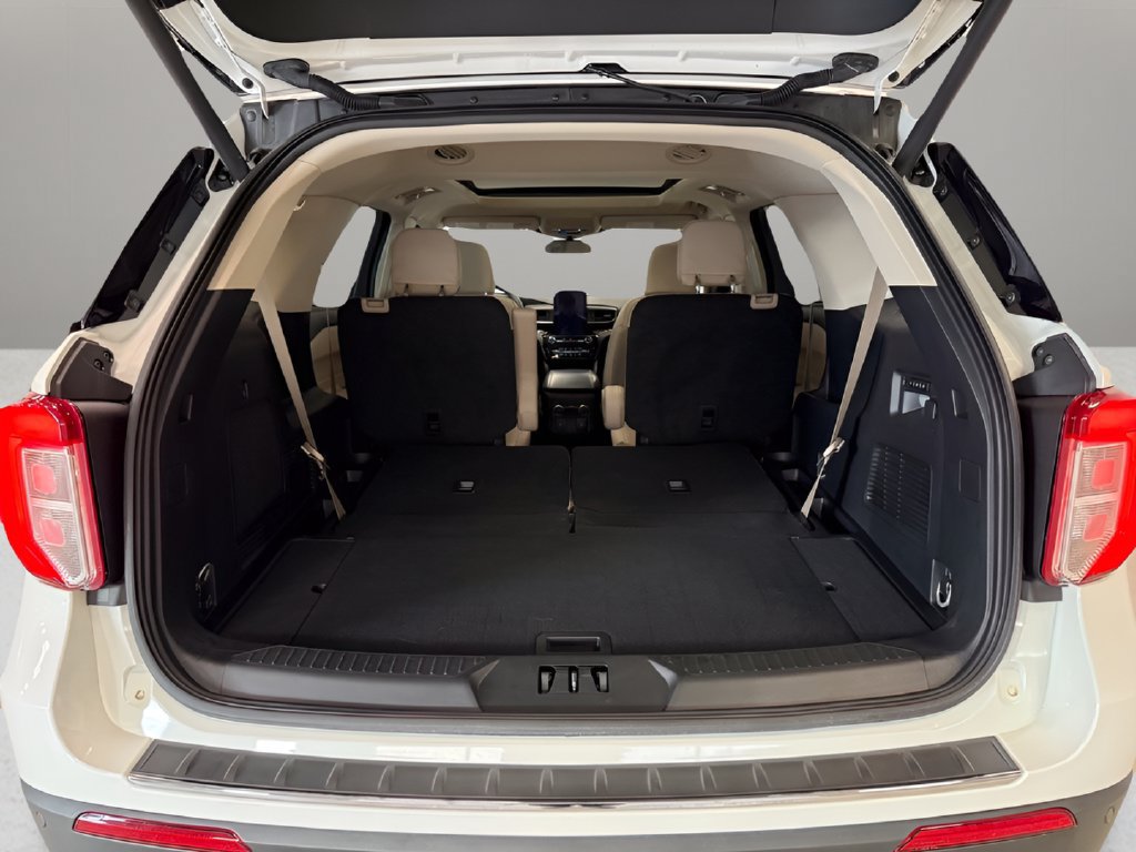 Used 2023 Ford Explorer Limited w/ Limited Technology Package AWD/4WD image 9