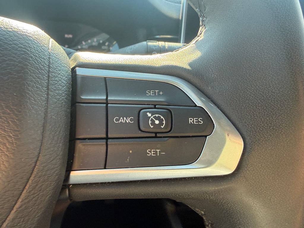Used 2024 Jeep Compass Latitude AWD/4WD image 17