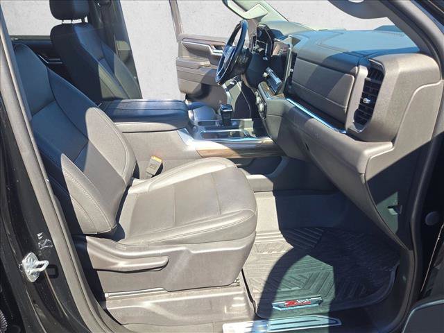 Used 2023 Chevrolet Silverado 1500 LT Trail Boss w/ LT Trail Boss Premium Package AWD/4WD image 19