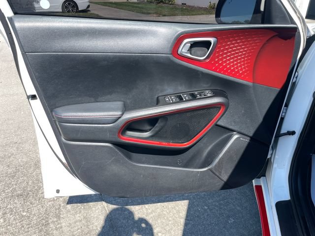 Used 2020 Kia Soul GT-Line Turbo FWD image 11