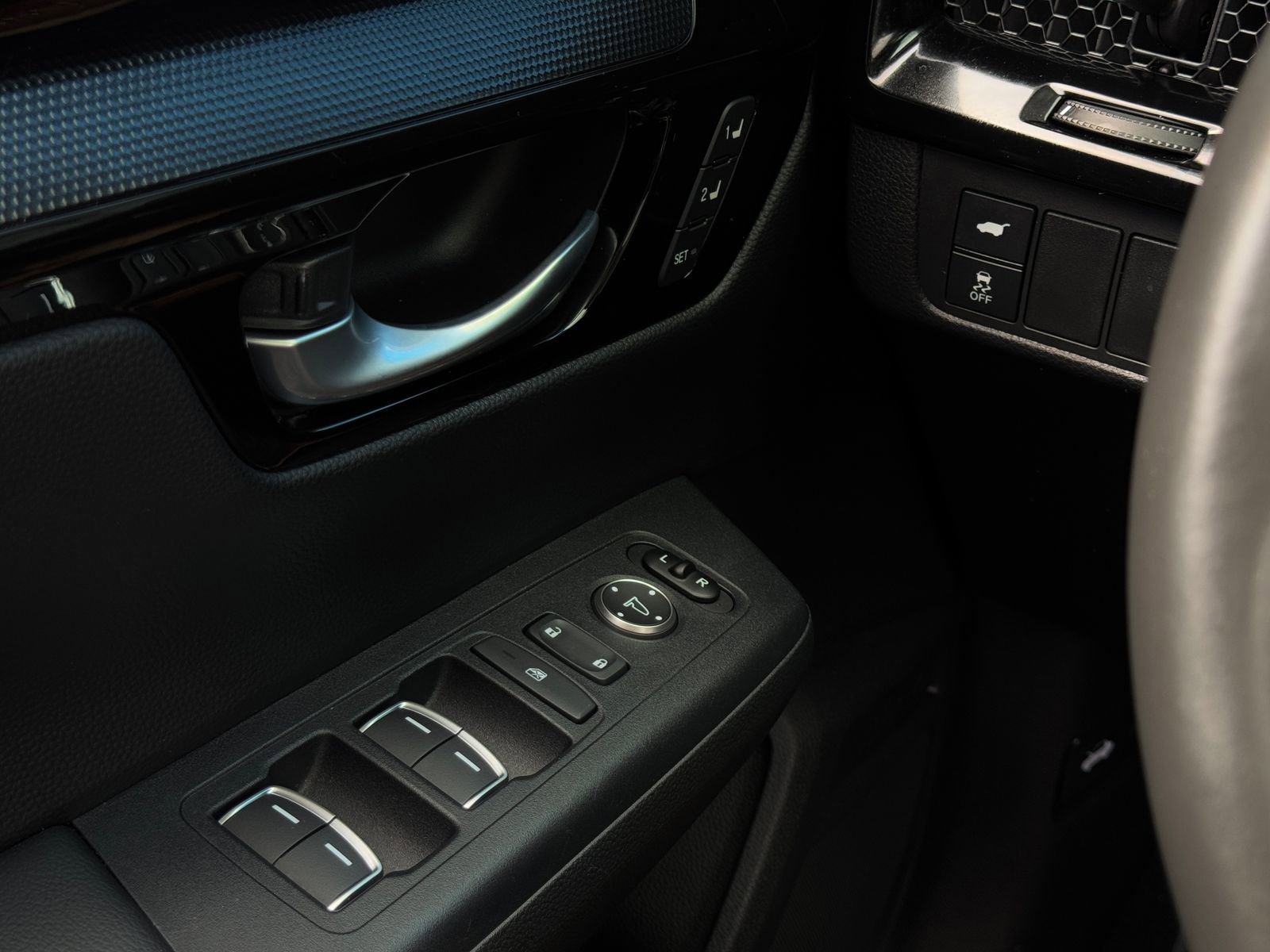 Used 2023 Honda CR-V EX-L image 14