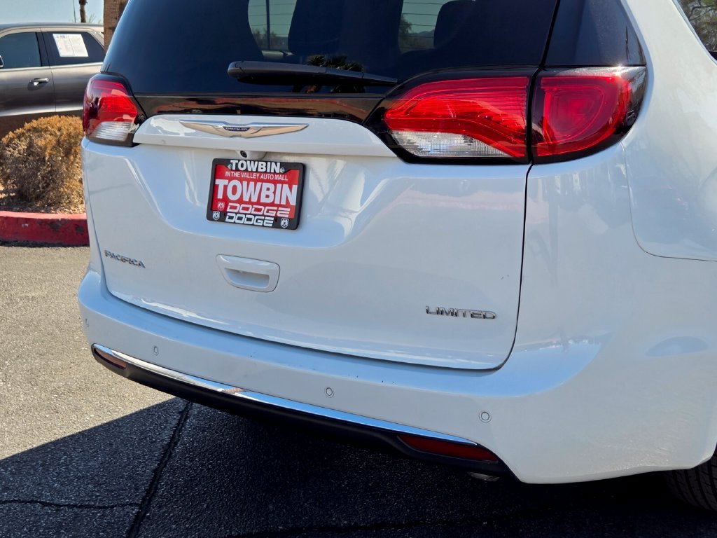 Used 2019 Chrysler Pacifica Limited FWD image 5