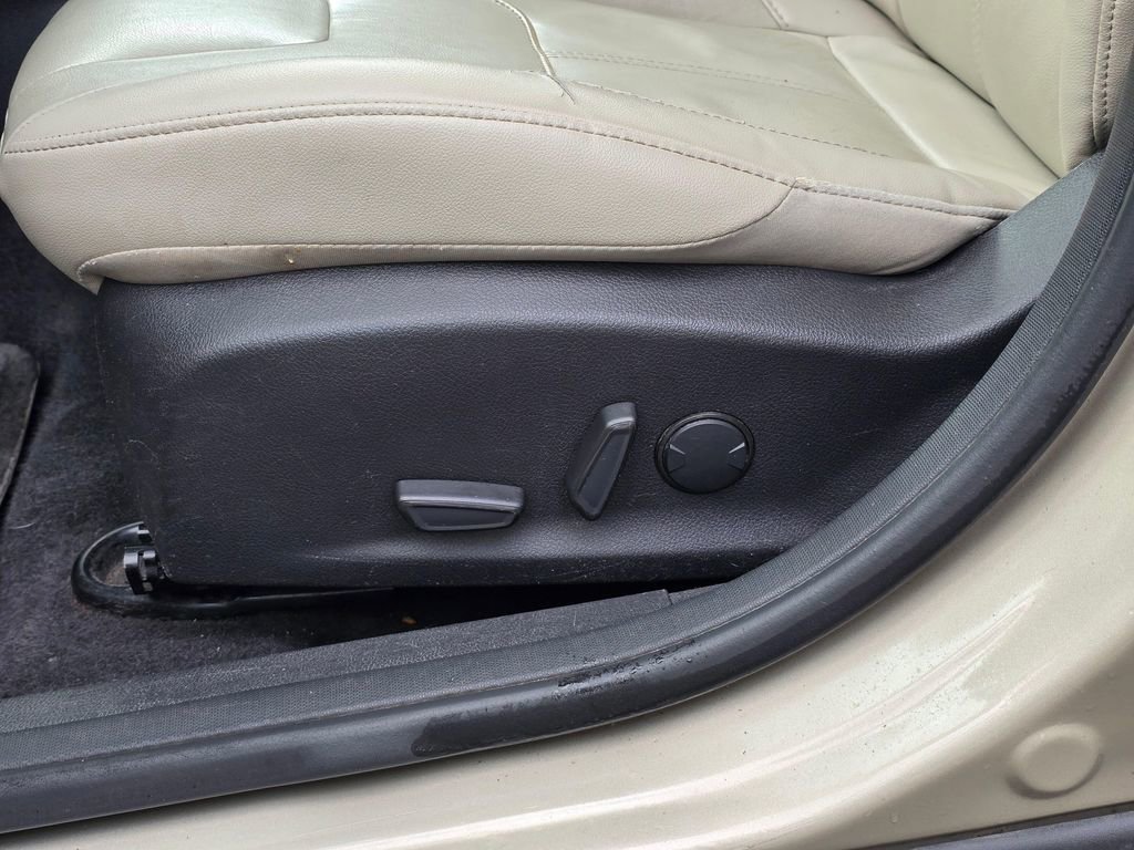 Used 2018 Ford Focus Titanium FWD image 14