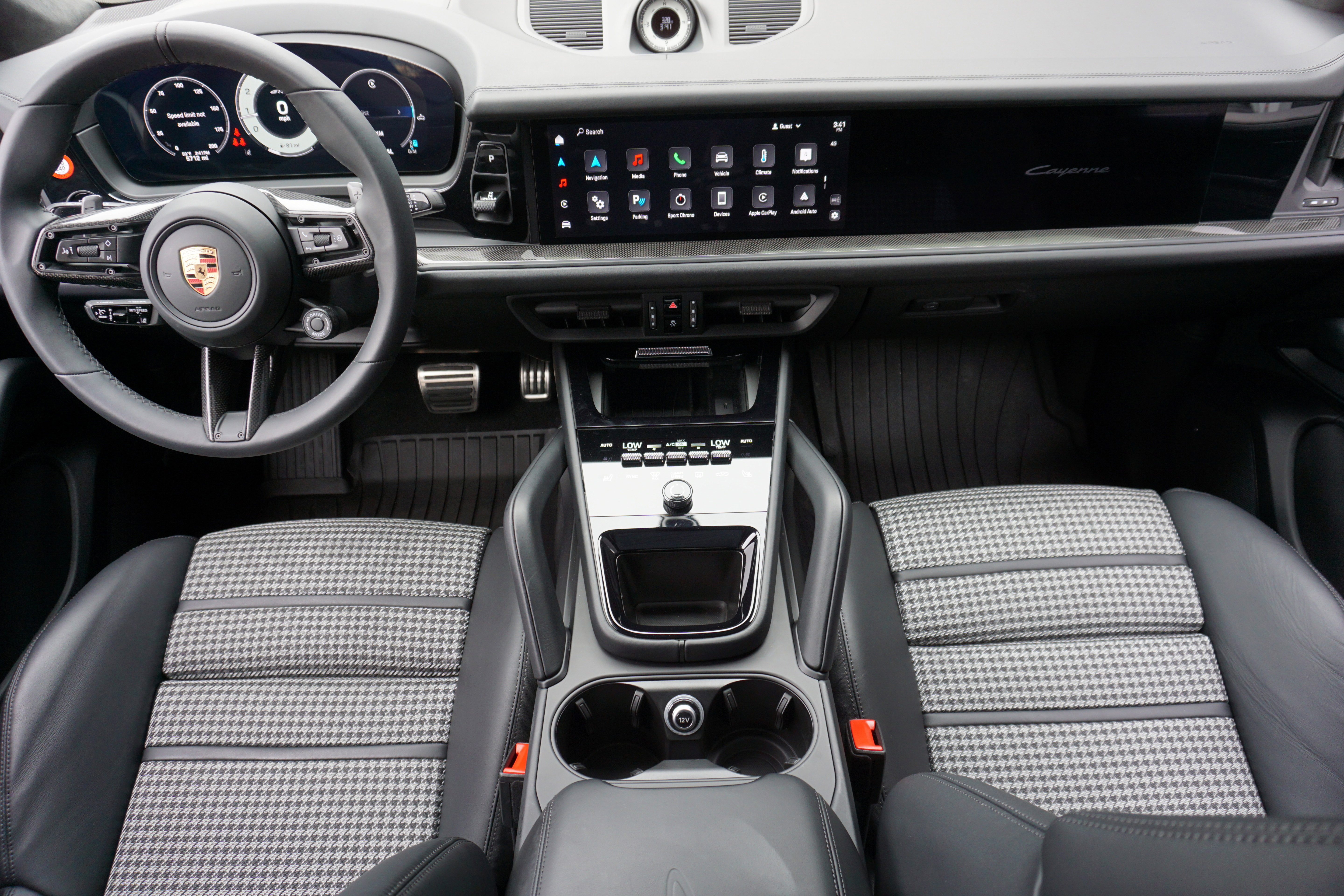 Certified 2025 Porsche Cayenne GTS image 20