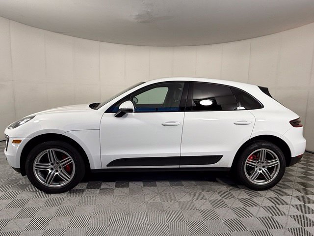 Used 2018 Porsche Macan AWD/4WD image 3