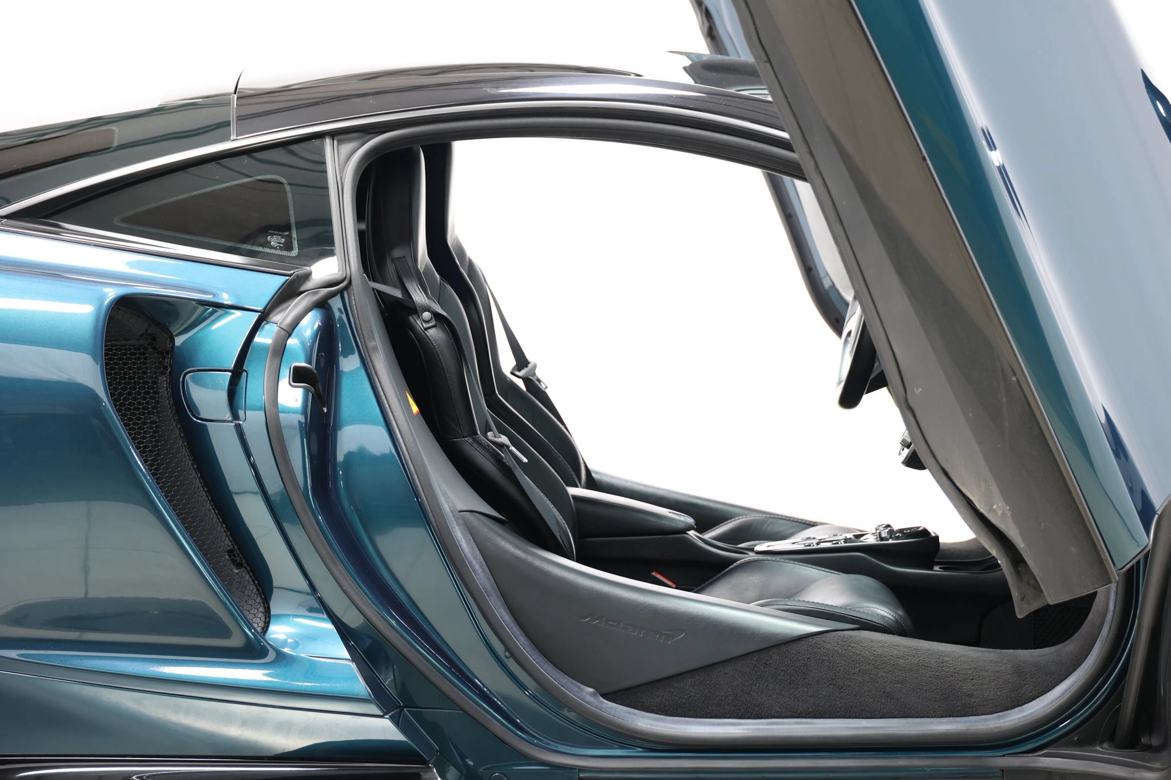 Used 2021 McLaren GT RWD image 83