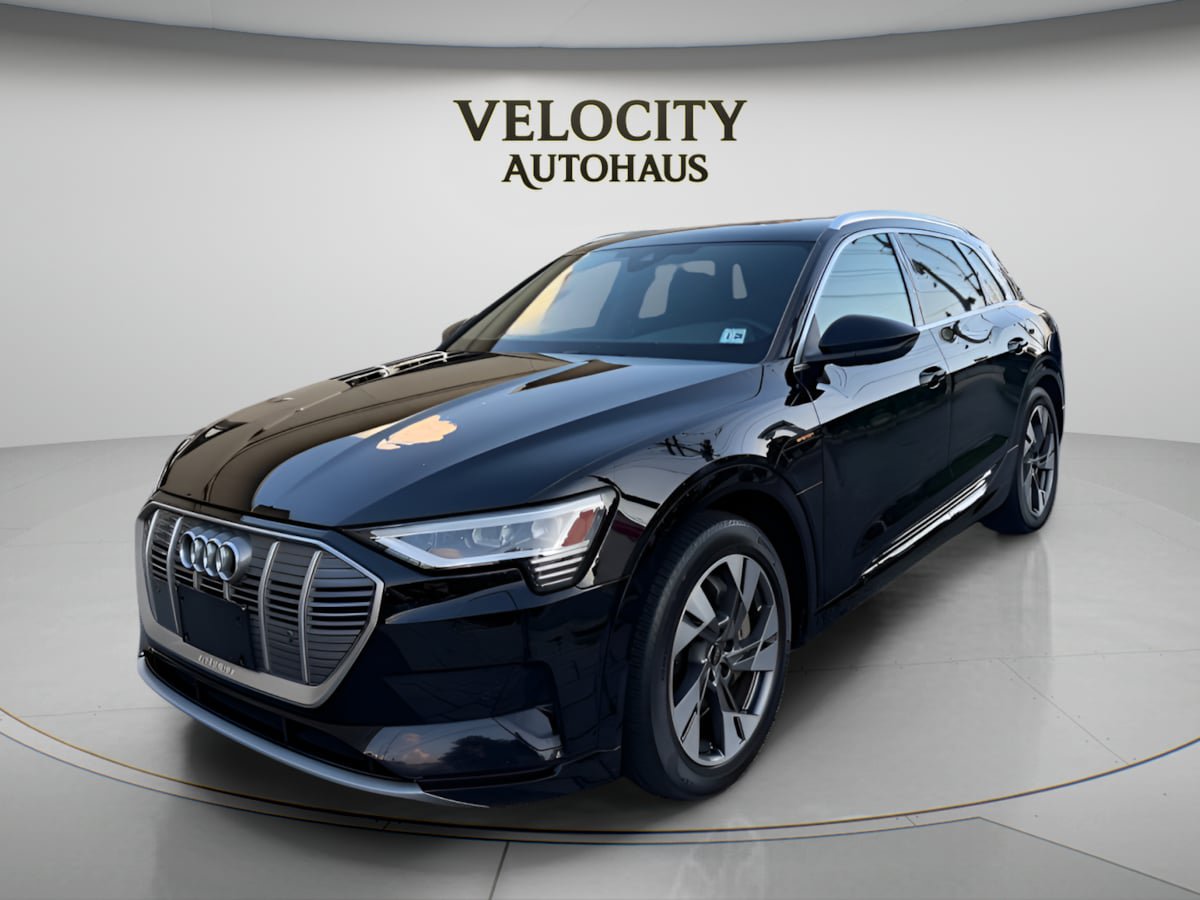 Used 2022 Audi e-tron Premium AWD/4WD image 3