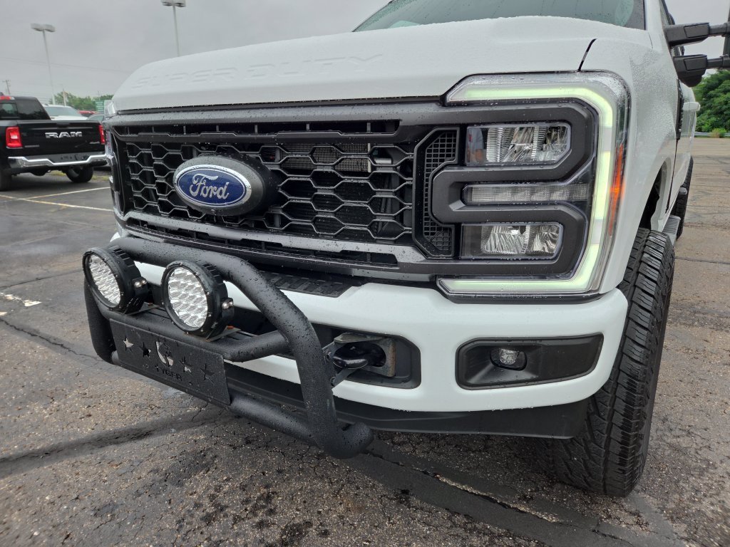 Used 2024 Ford F250 Lariat w/ Sport Appearance Package AWD/4WD image 27