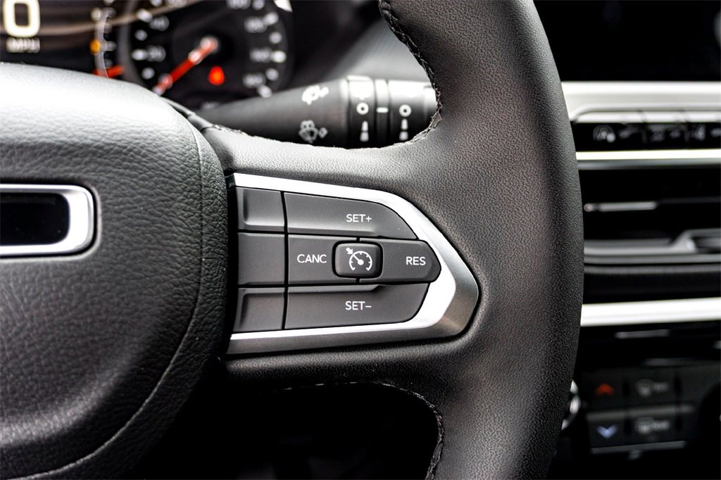 New 2026 Jeep Compass Latitude image 14