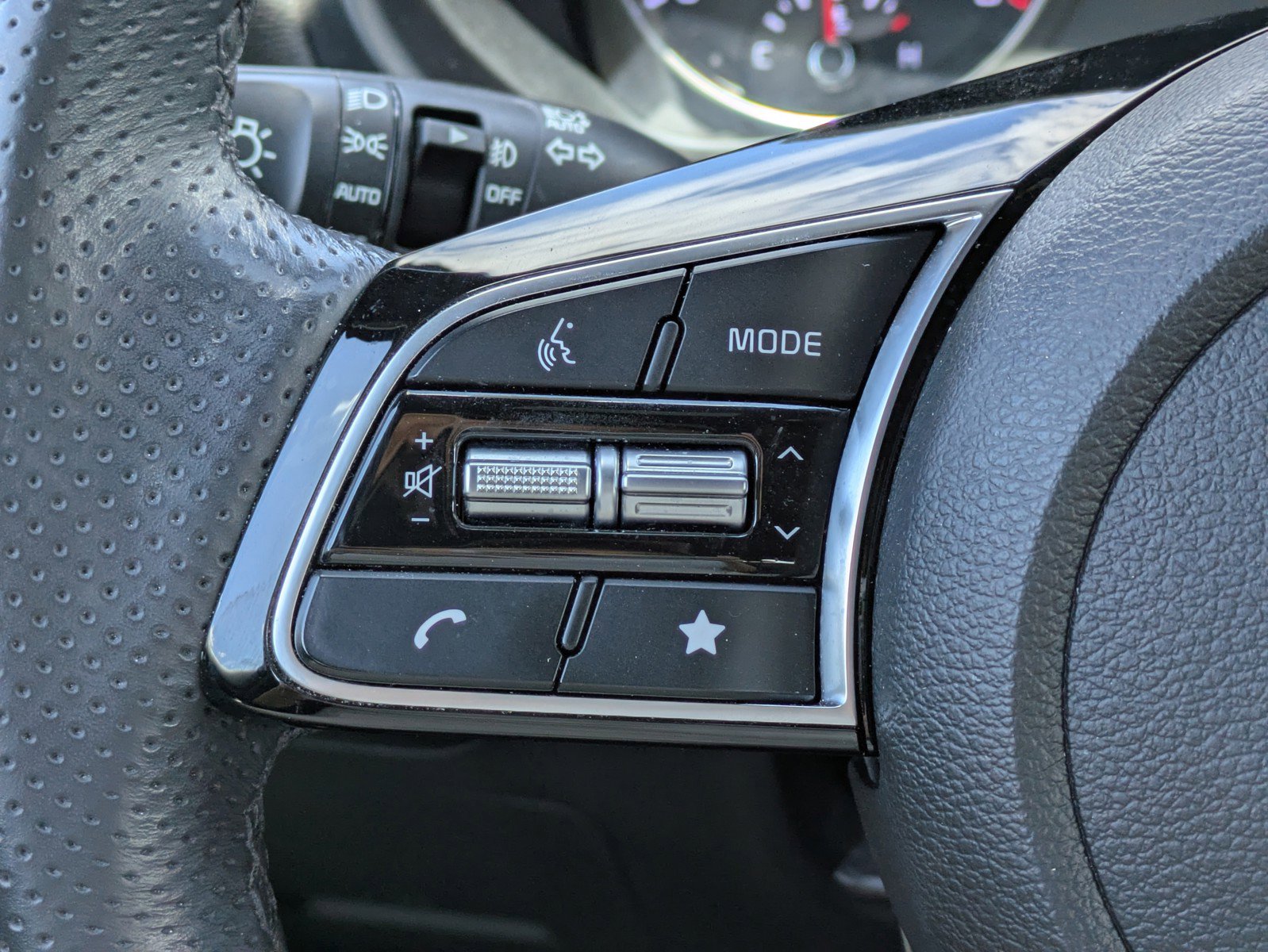 Certified 2024 Kia Forte GT-Line image 18