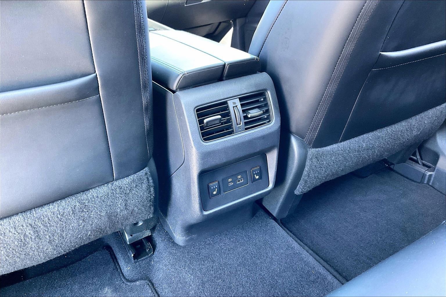 Used 2021 Nissan Rogue SV image 24