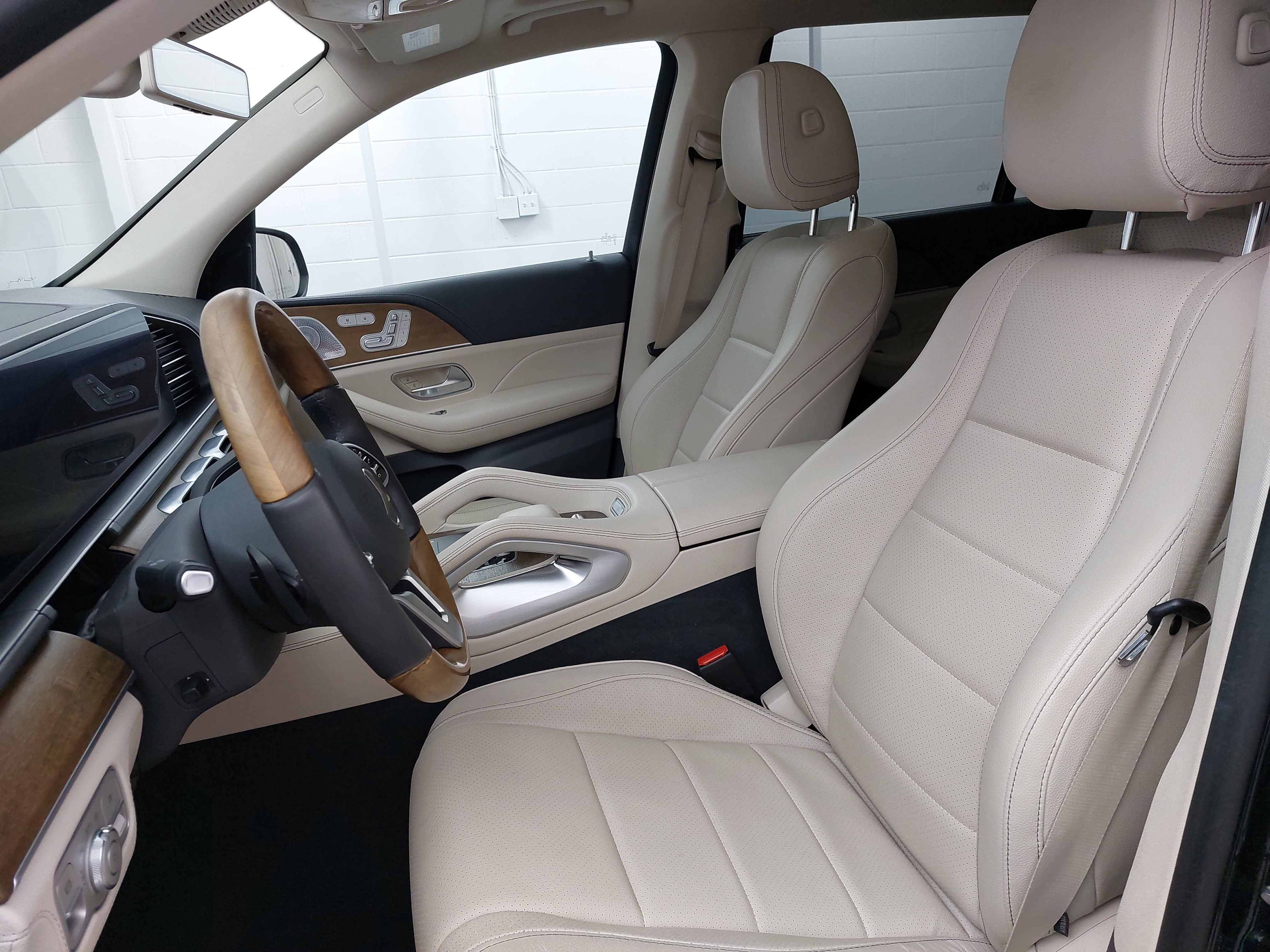 Used 2020 Mercedes-Benz GLS 450 4MATIC image 5
