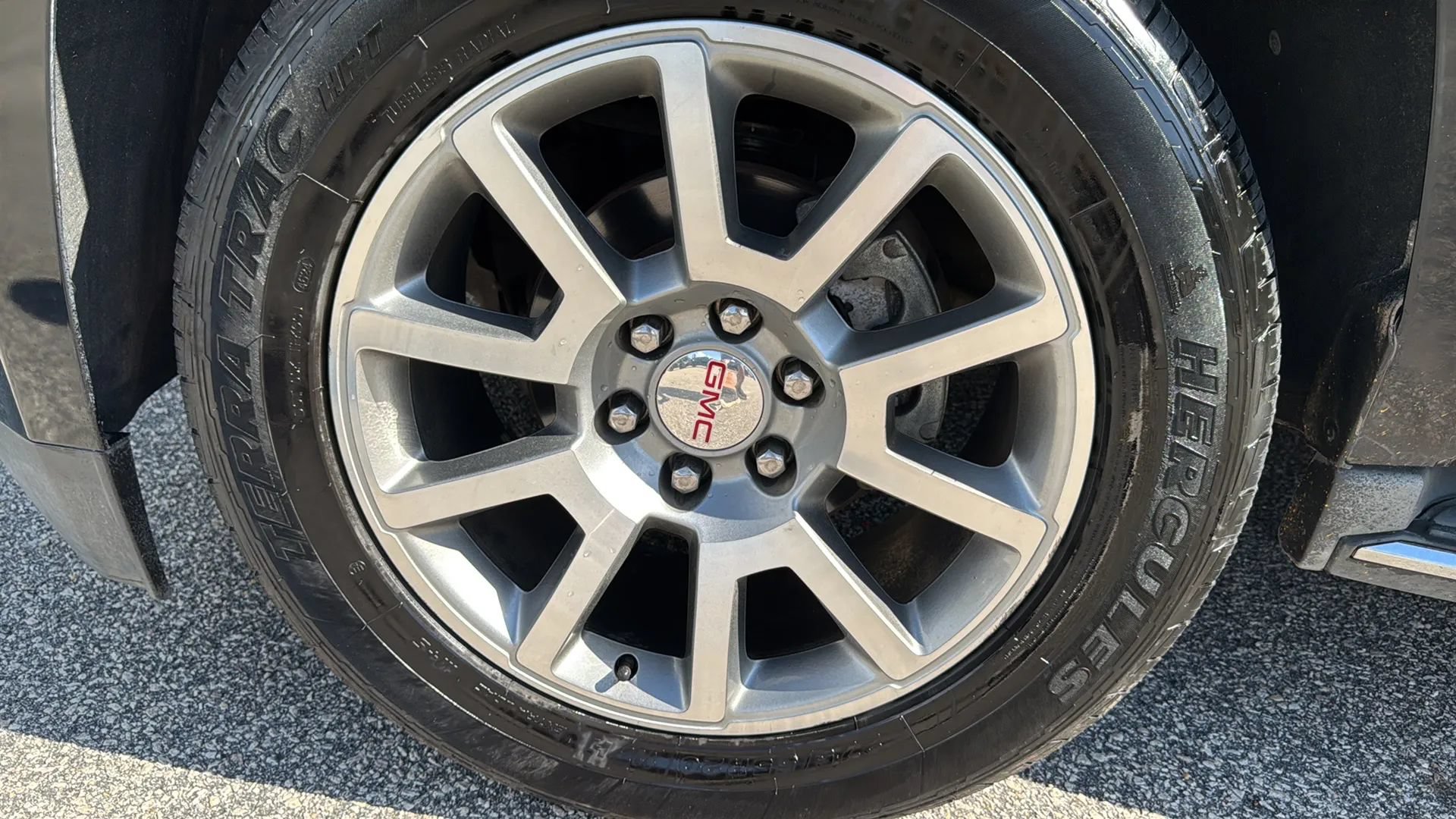 Used 2016 GMC Yukon Denali w/ Open Road Package AWD/4WD image 10