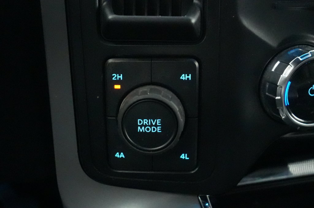 Used 2024 Ford F150 Lariat AWD/4WD image 31