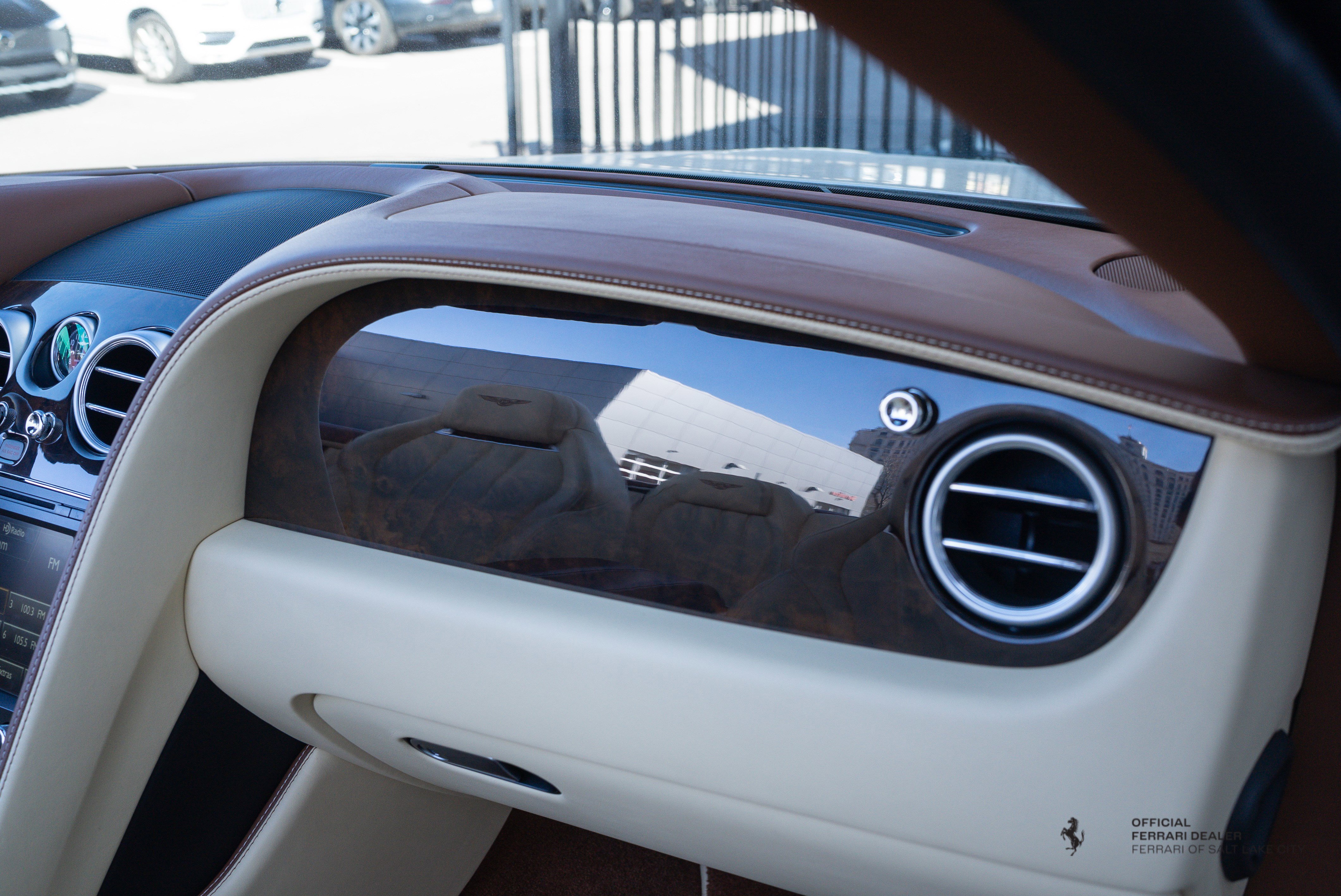 Used 2015 Bentley Continental GT image 16