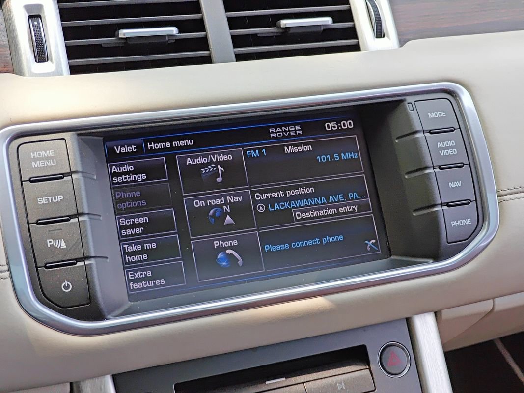 Used 2012 Land Rover Range Rover Evoque Prestige w/ Prestige Premium Pkg image 25