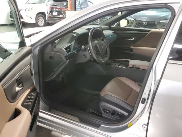 Used 2025 Lexus ES 350 w/ Premium Package FWD image 13