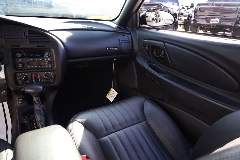 Used 2000 Chevrolet Monte Carlo SS w/ Preferred Equipment Group image 19