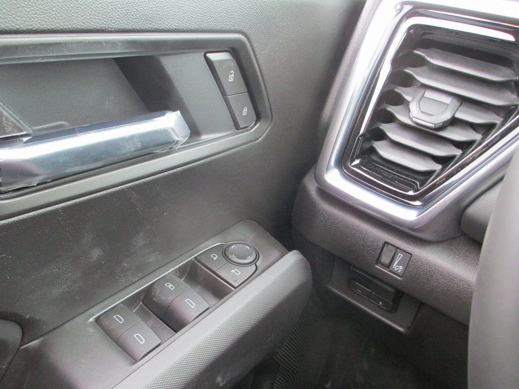 New 2026 GMC Canyon Elevation w/ Convenience Package image 17