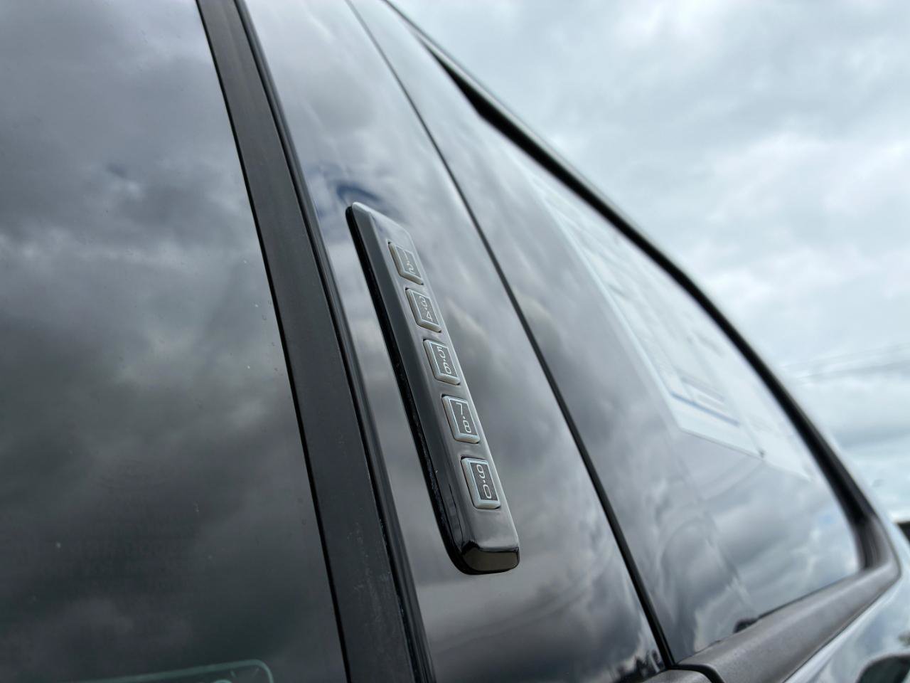 Used 2021 Ford F250 Lariat AWD/4WD image 8