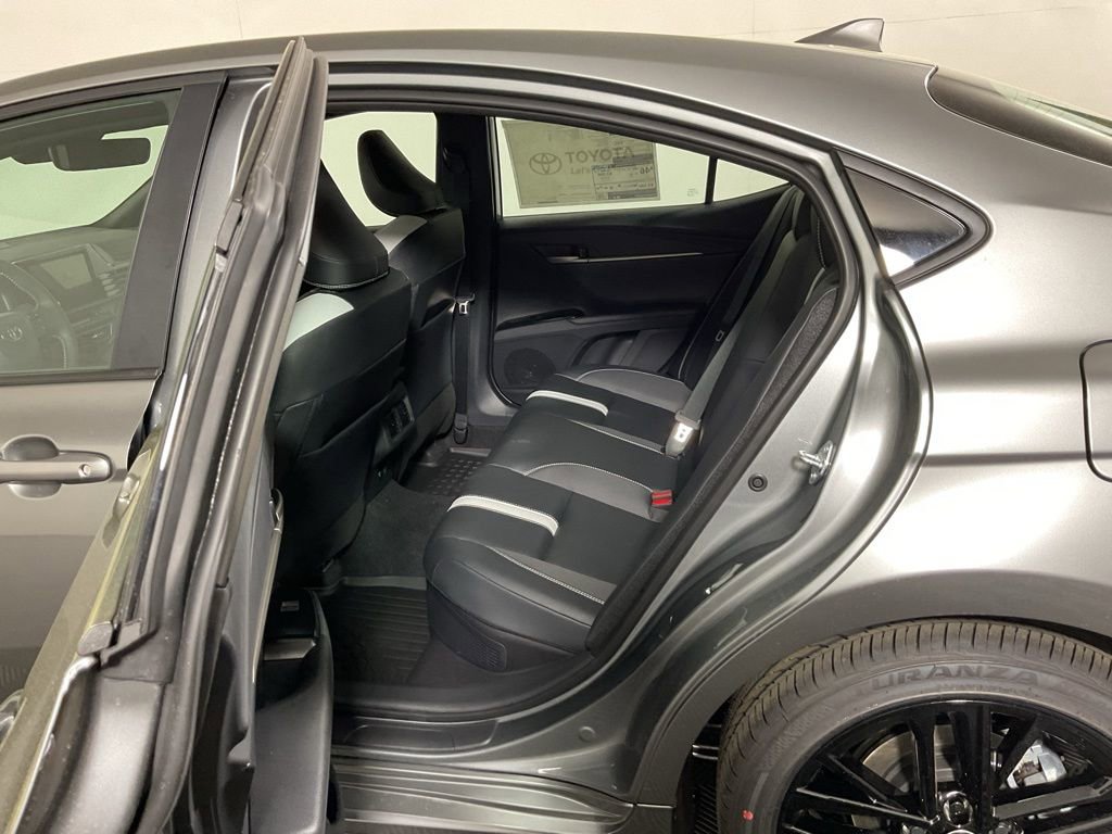 New 2026 Toyota Camry SE FWD image 33