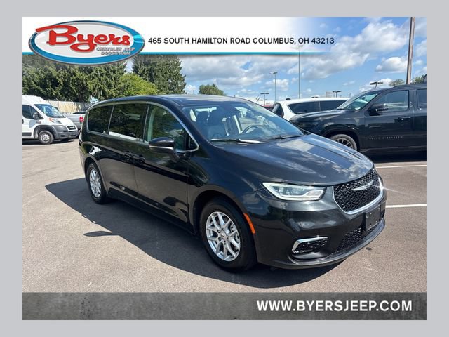 Used 2023 Chrysler Pacifica Touring-L