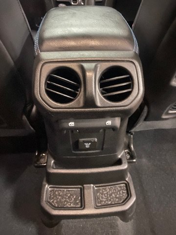 Used 2024 Jeep Wrangler Unlimited Rubicon 4xe AWD/4WD image 15