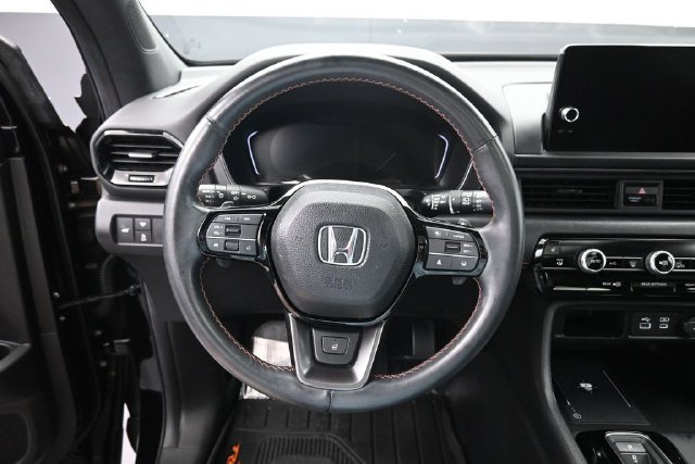 Certified 2025 Honda Pilot TrailSport image 22
