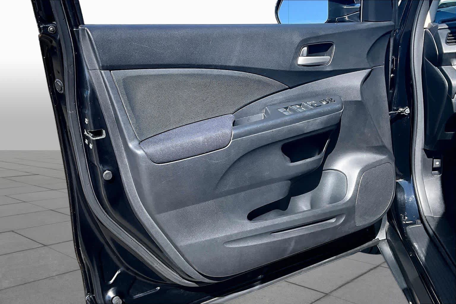 Used 2016 Honda CR-V LX image 21