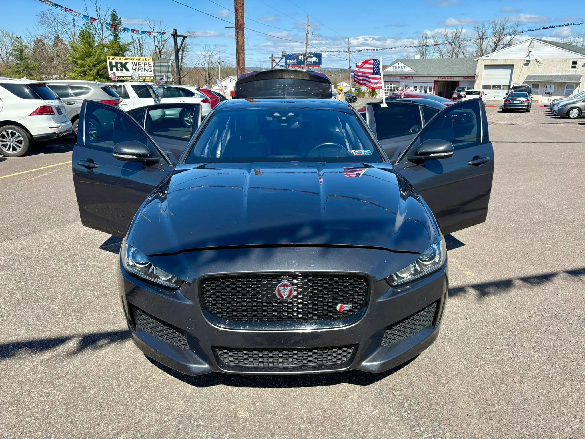 Used 2018 Jaguar XE S AWD/4WD image 9