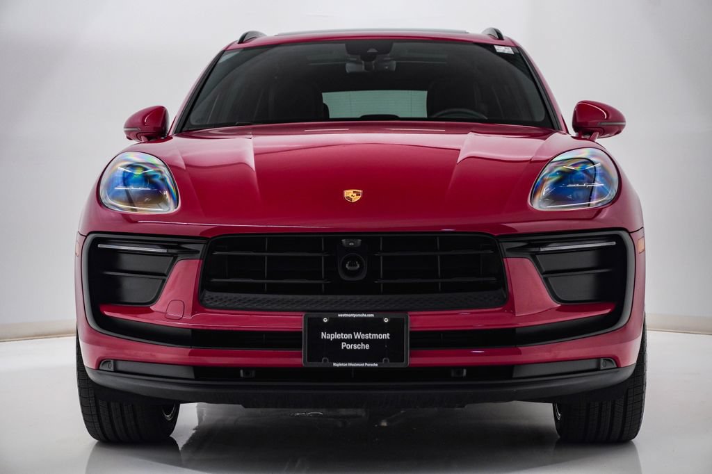 Certified 2026 Porsche Macan AWD/4WD image 6