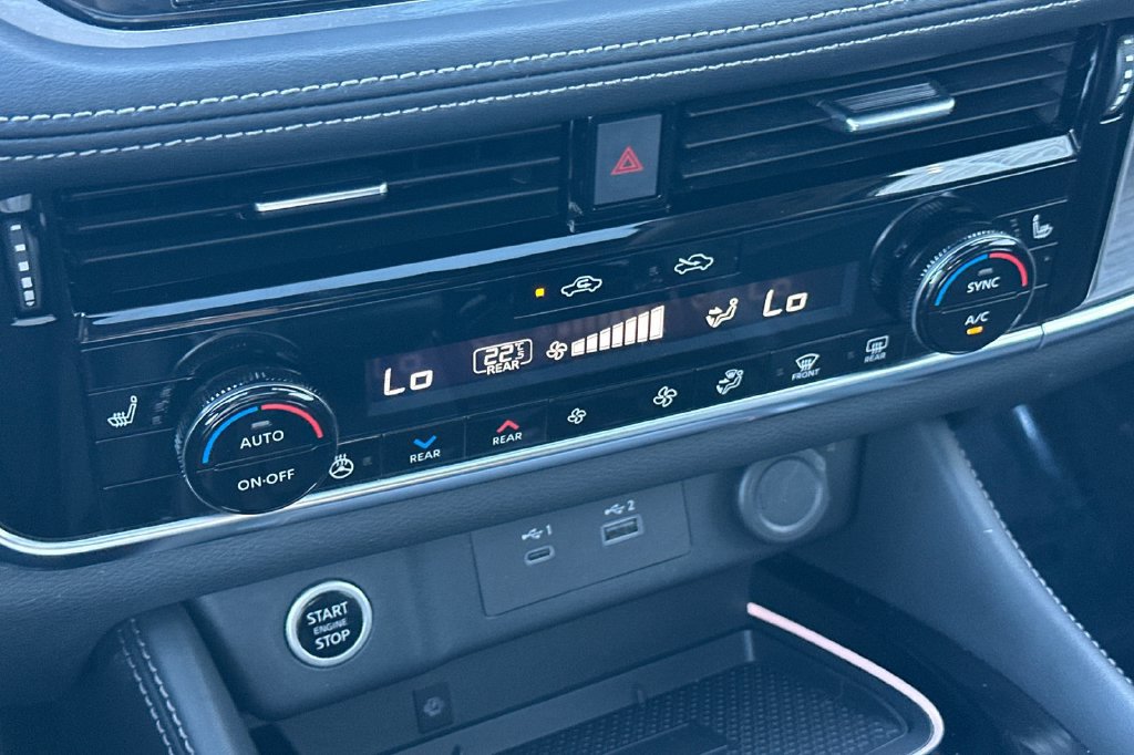 Used 2022 Nissan Rogue Platinum w/ Head-Up Display Package FWD image 20
