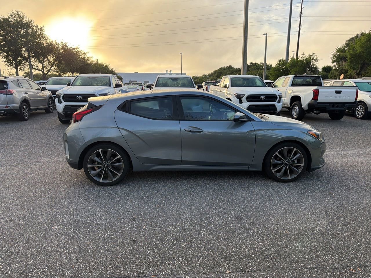 Used 2021 Hyundai Veloster 2.0 Premium FWD image 6