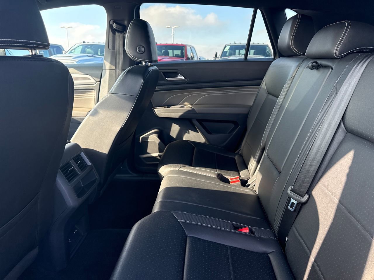 Used 2023 Volkswagen Atlas Cross Sport SE image 13