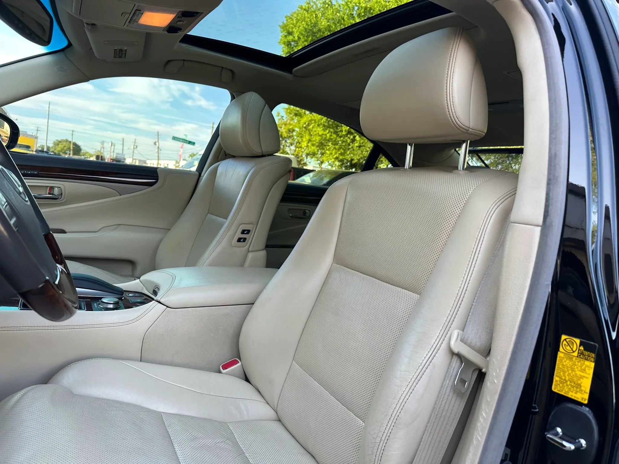 Used 2013 Lexus LS 460 w/ Comfort Pkg RWD image 14