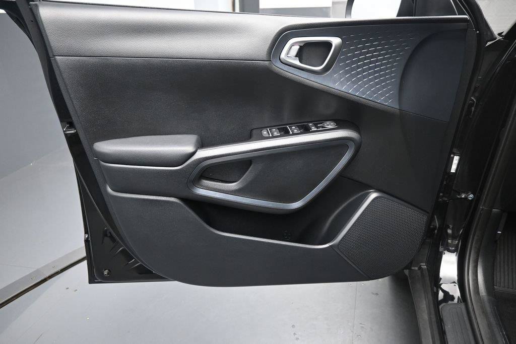 Used 2025 Kia Soul EX FWD image 20