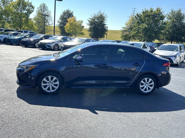 Used 2025 Toyota Corolla LE FWD image 7