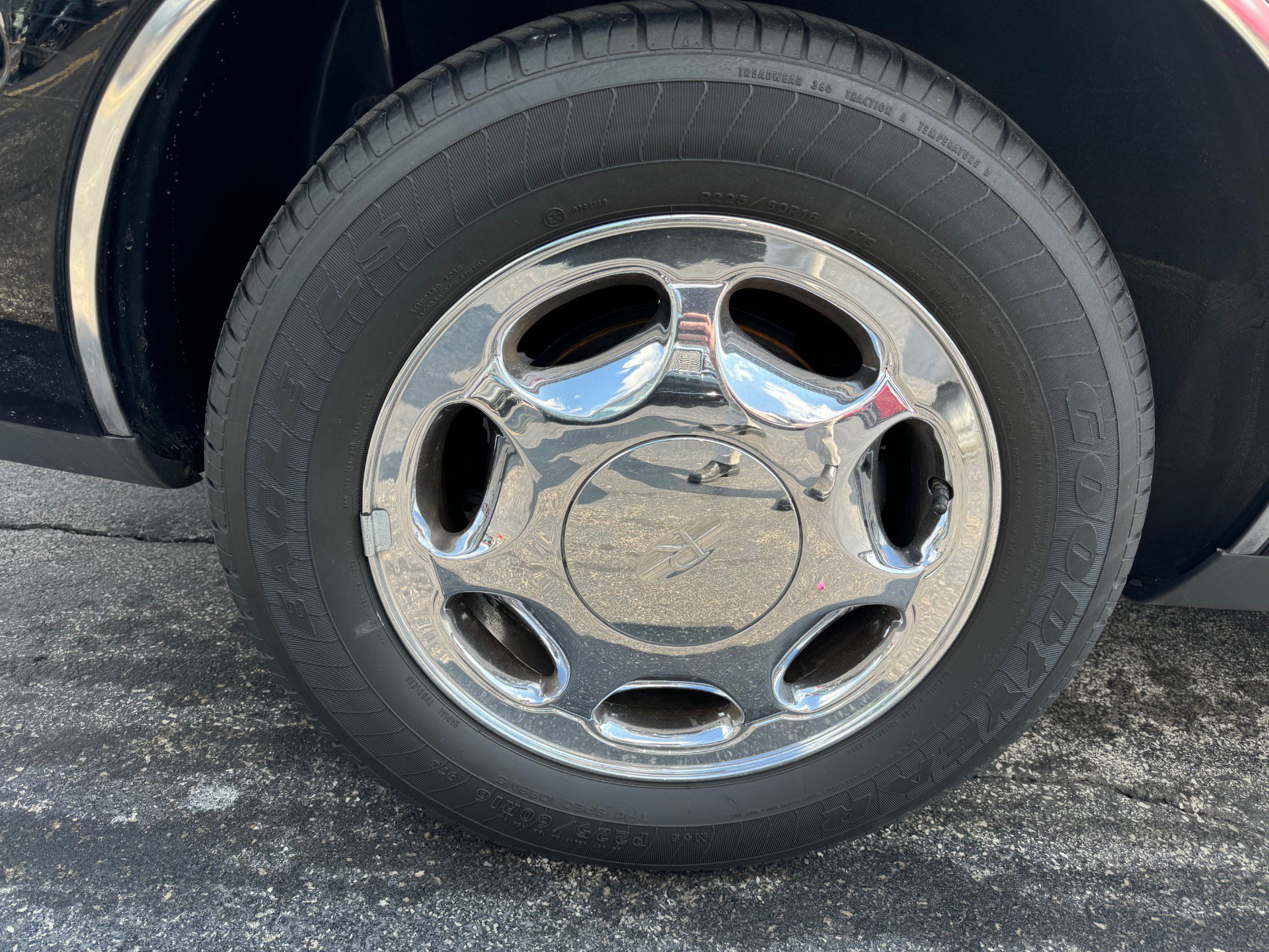 Used 1998 Buick Riviera Supercharged Coupe w/ Prestige Opt Pkg image 36