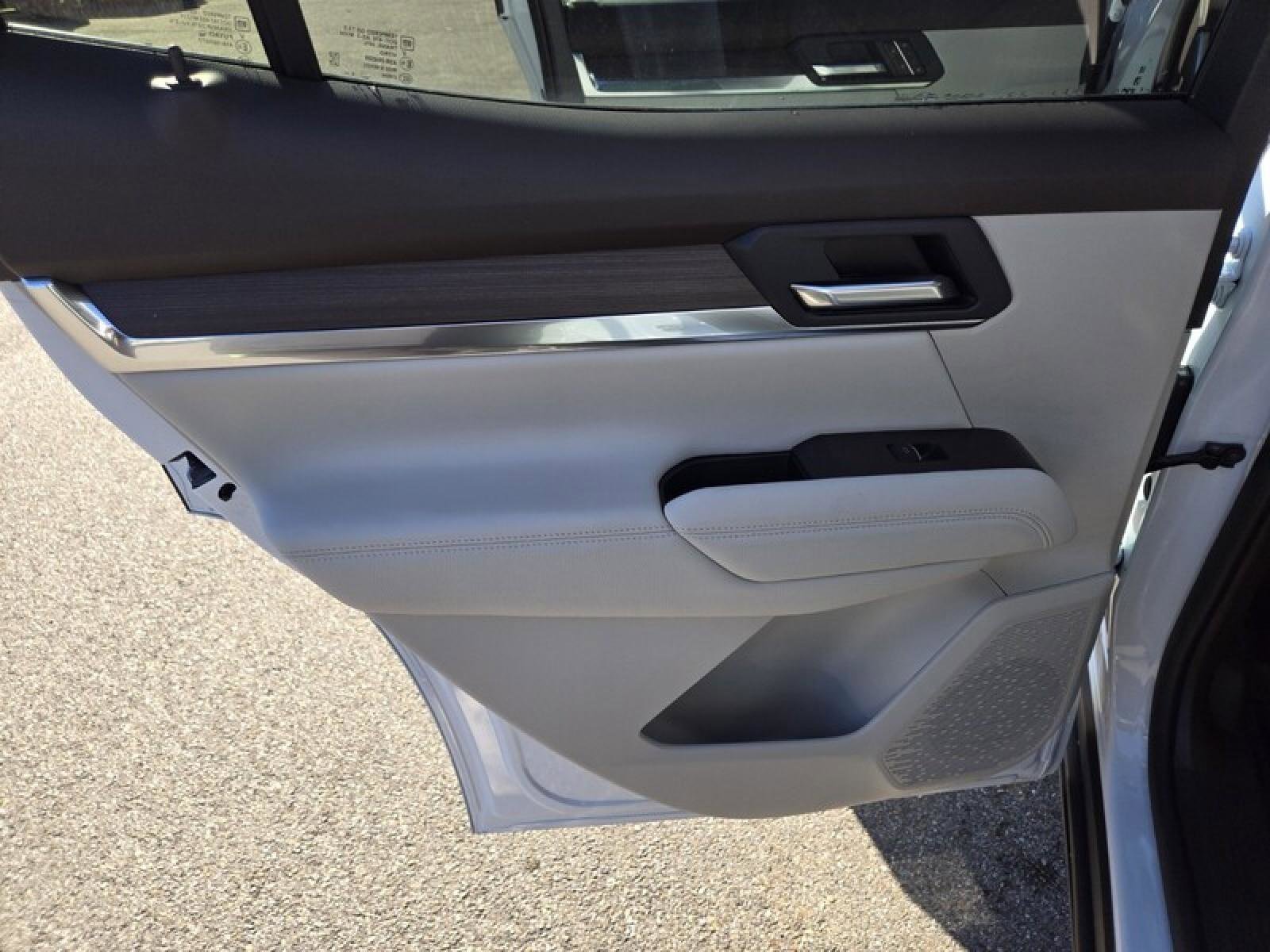 New 2026 GMC Terrain Denali w/ LPO, Floor Liner Package image 31