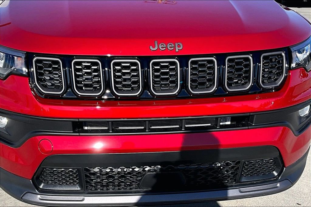 New 2026 Jeep Compass Latitude image 29