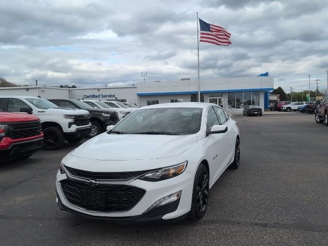 Used 2024 Chevrolet Malibu LT w/ Sport Edition FWD image 1