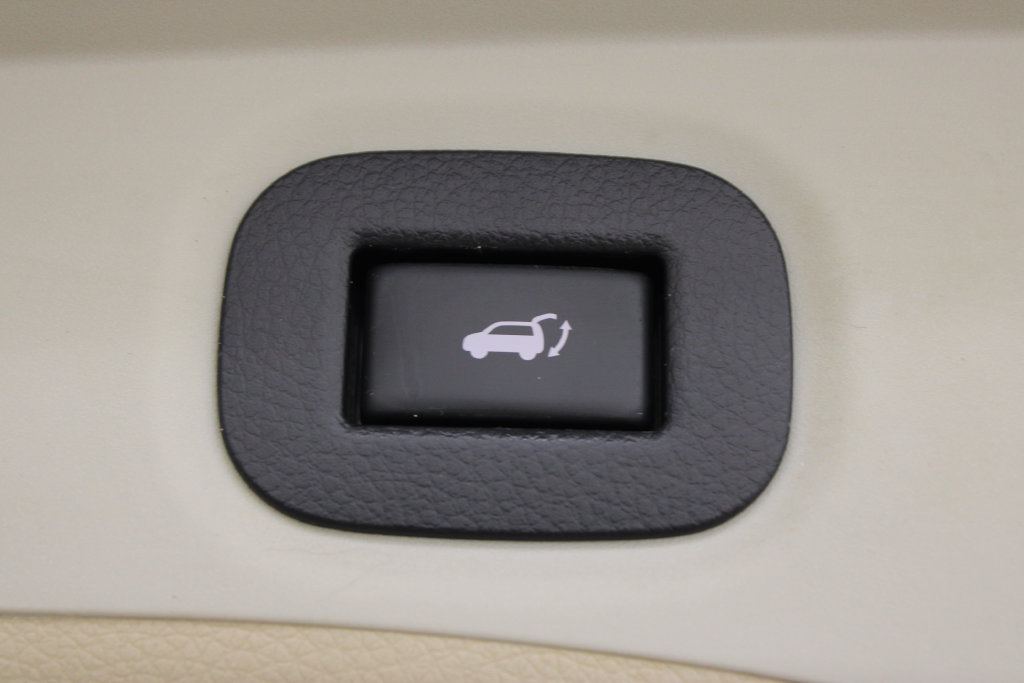 Used 2016 Nissan Rogue SL FWD image 30