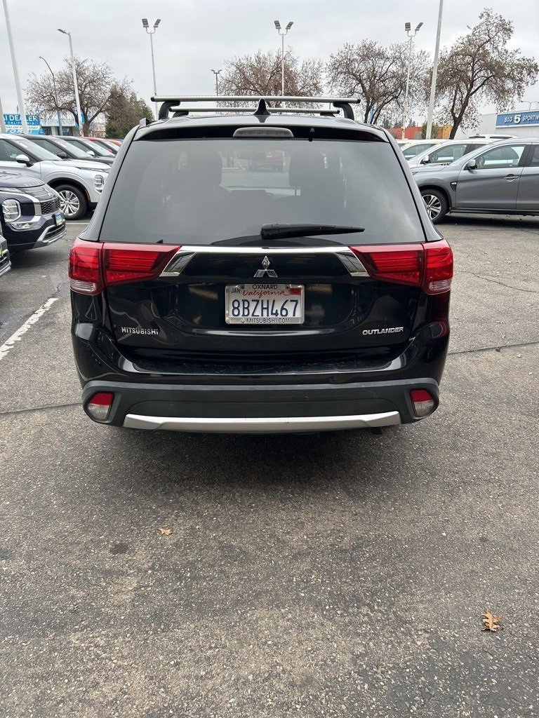 Used 2017 Mitsubishi Outlander ES image 6