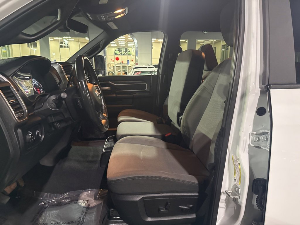 Used 2024 RAM 3500 Big Horn image 25